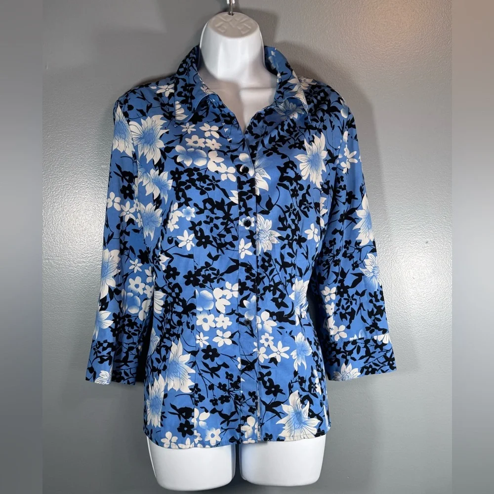Covington Blue Floral Button Down Blouse L 3/4 Sleeve Stretch Career Top - Picture 3 of 9